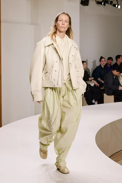 Look 57